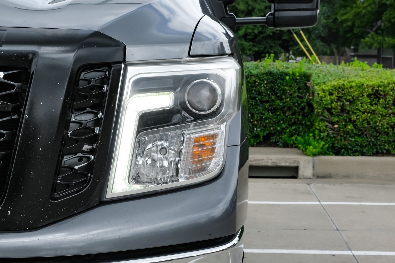 2017 Nissan Titan SL photo 43