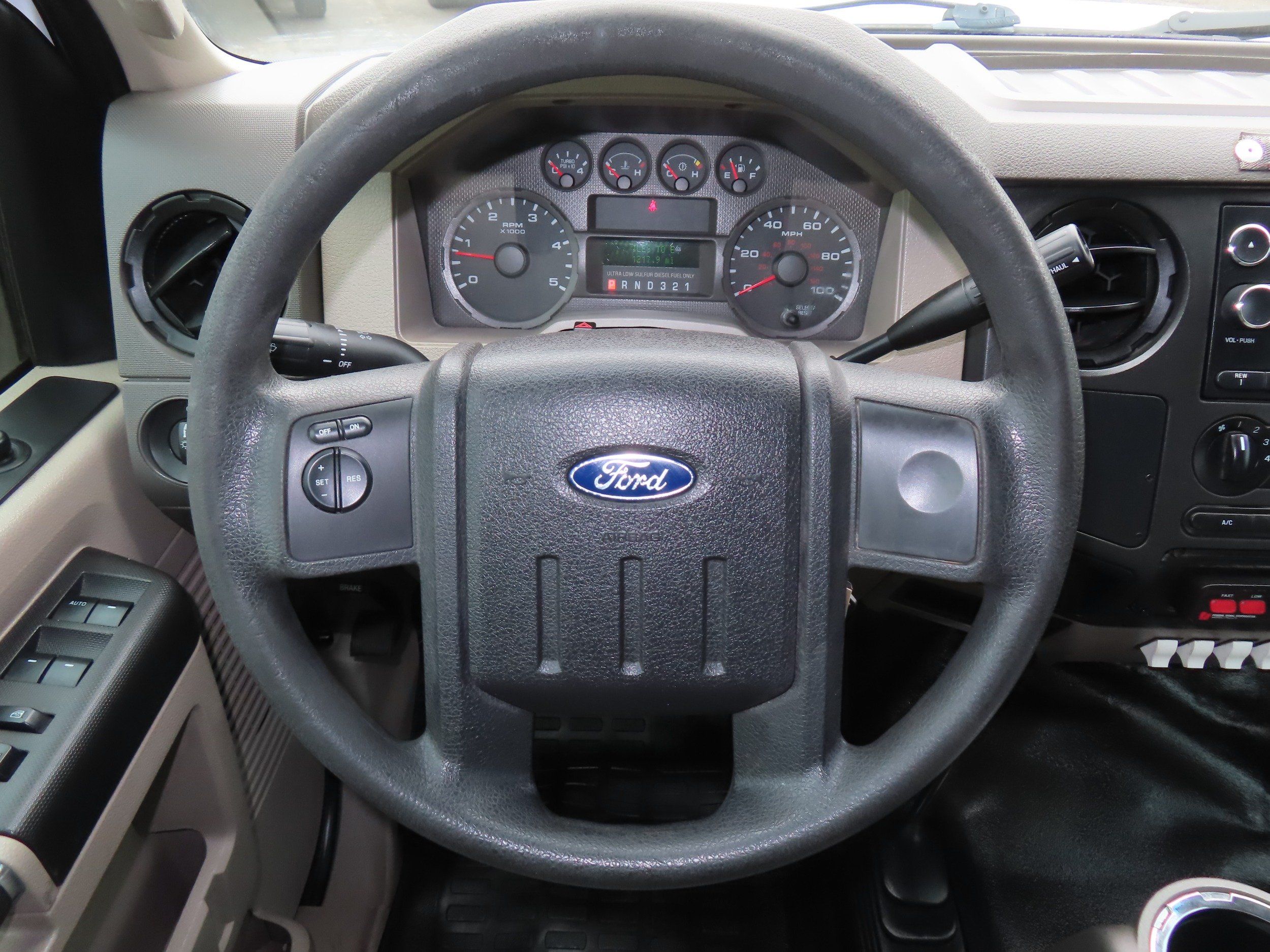 2009 Ford F-350 Super Duty XL - Photo 9