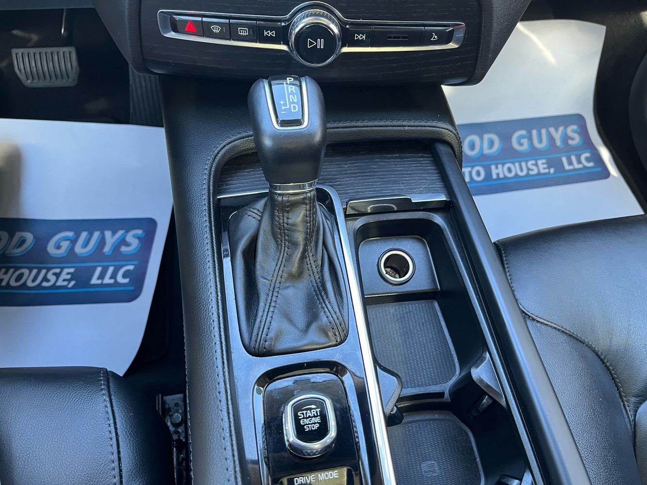 2020 Volvo XC90 T5 Momentum photo 12