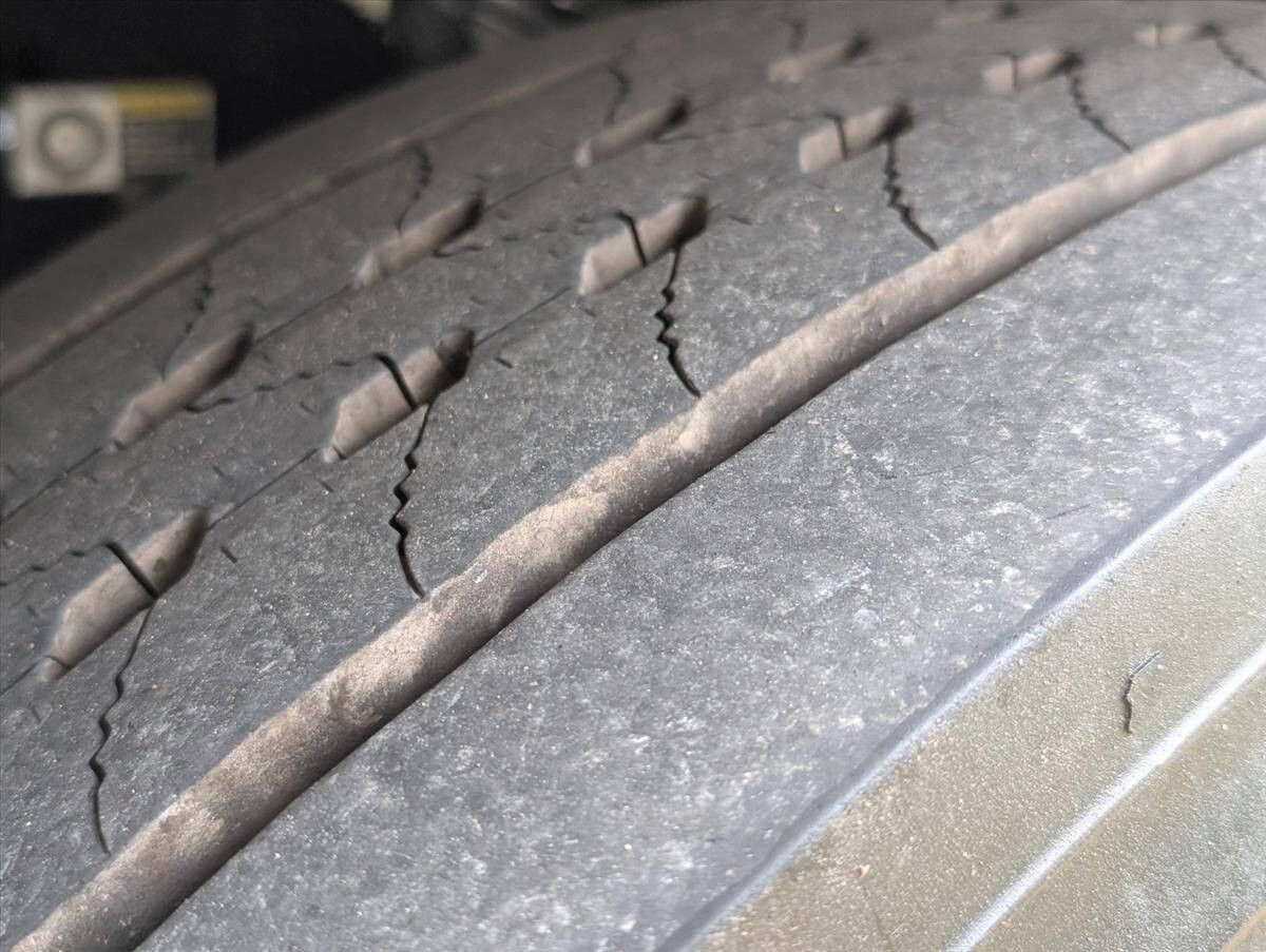 2007 Peterbilt 335 63