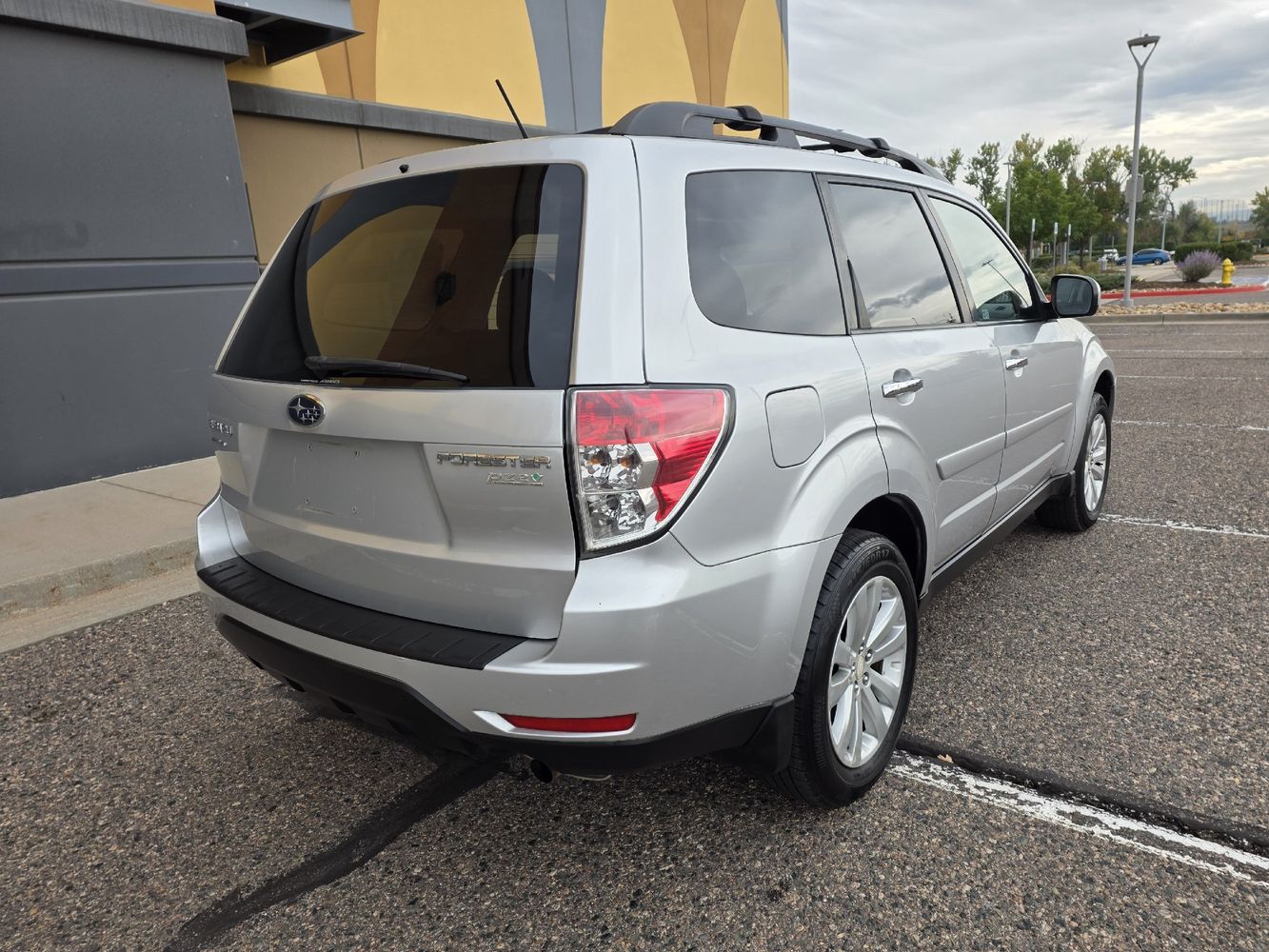 2011 Subaru Forester 2.5X Premium photo 3