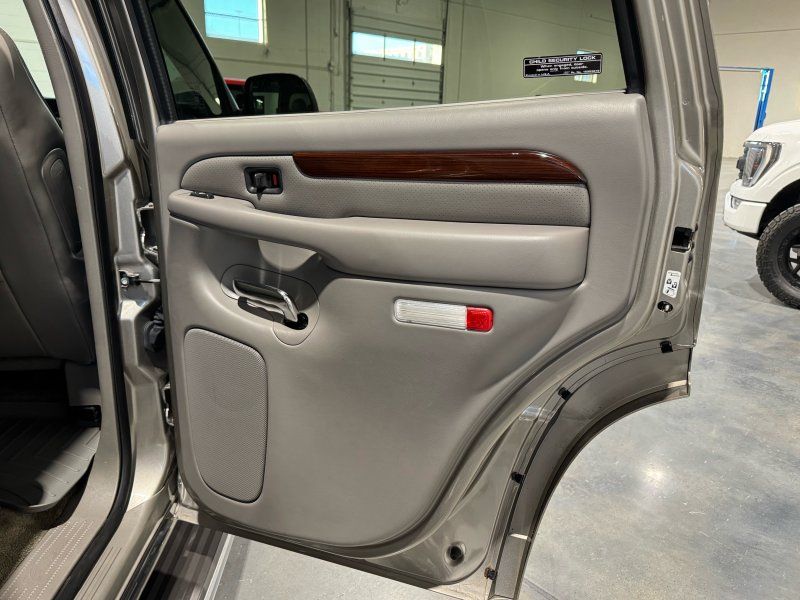 2002 Cadillac Escalade Base, photo 19