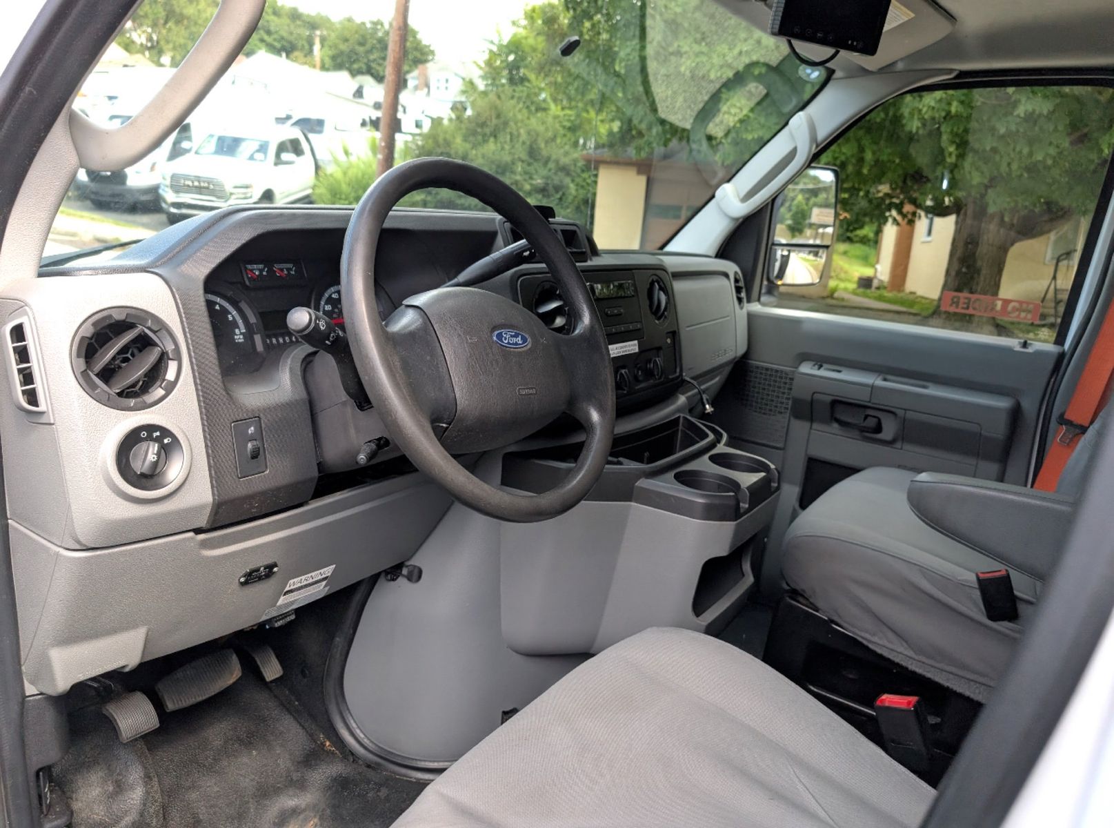 2019 Ford E-450 Cutaway 11