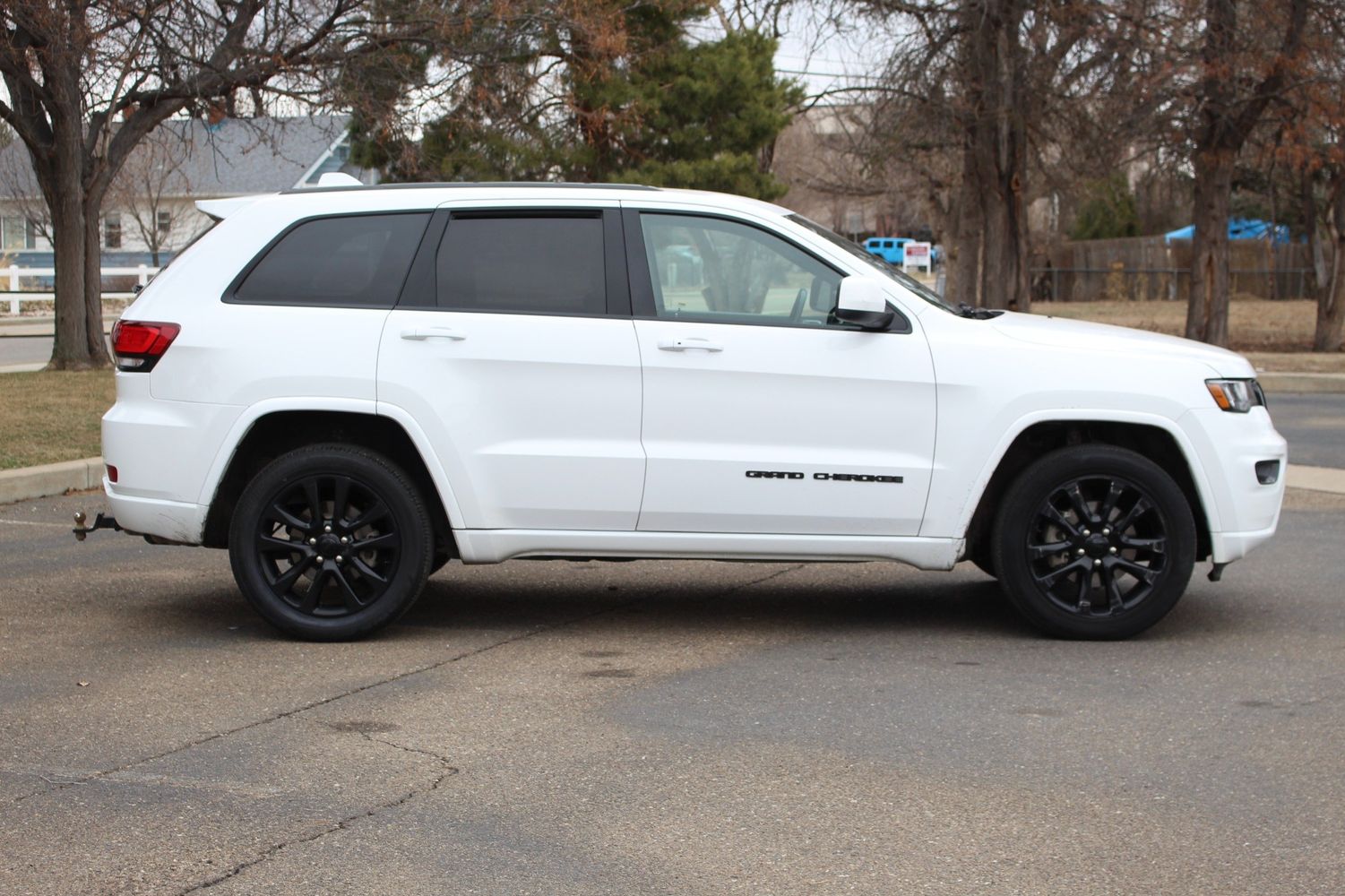 2017 Jeep Grand Cherokee Altitude | Victory Motors of Colorado