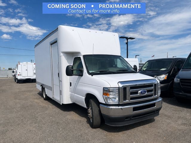White 2021 Ford E-Series Chassis Pickup Truck Rear-Wheel Drive 6-Speed Automatic