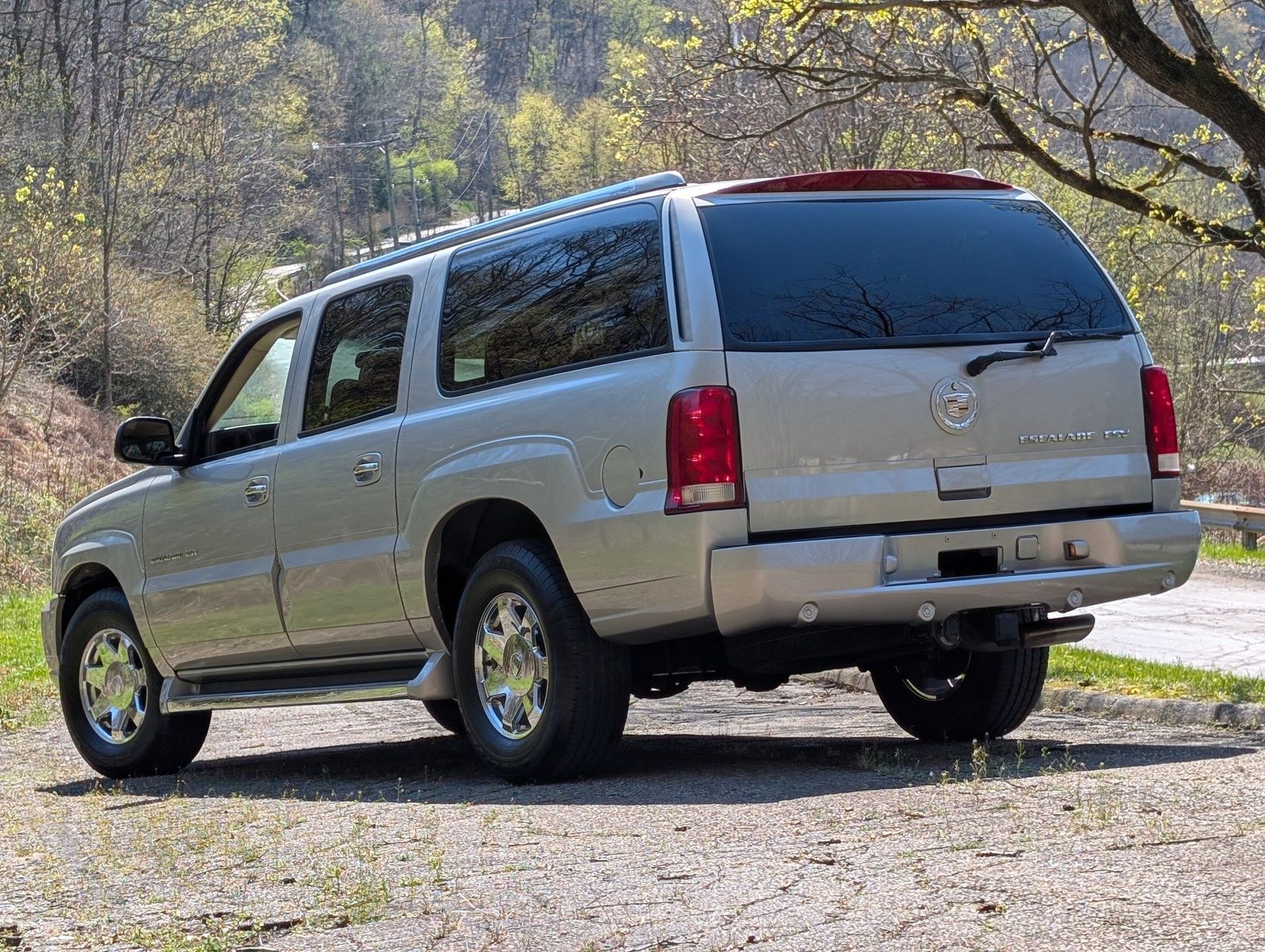 2004 Cadillac Escalade ESV 241