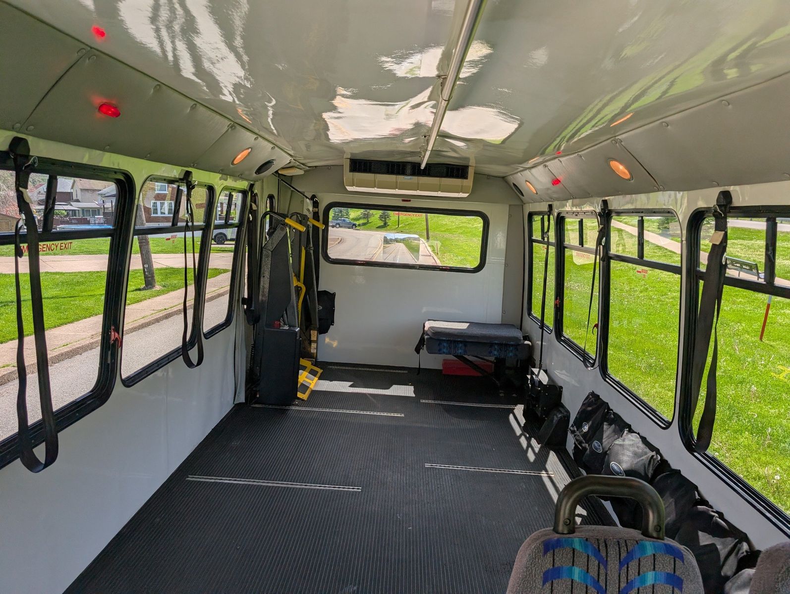 2007 Ford E-450 Cutaway 64