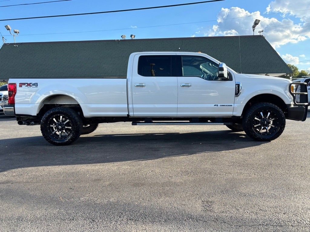 2017 Ford F-250 Lariat photo 3