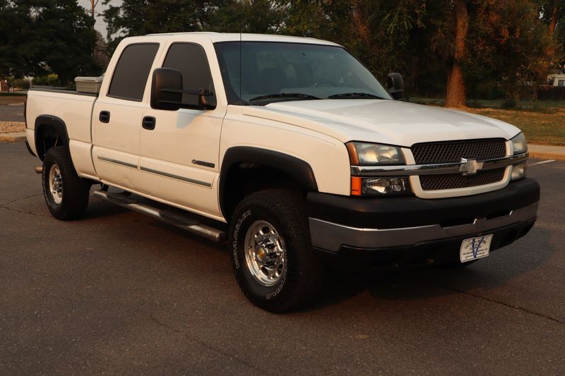 2003 Chevrolet Silverado 2500HD Photos