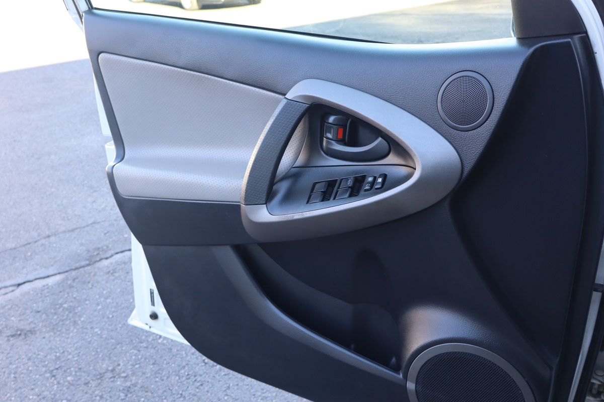 2010 Toyota RAV4 Limited V6