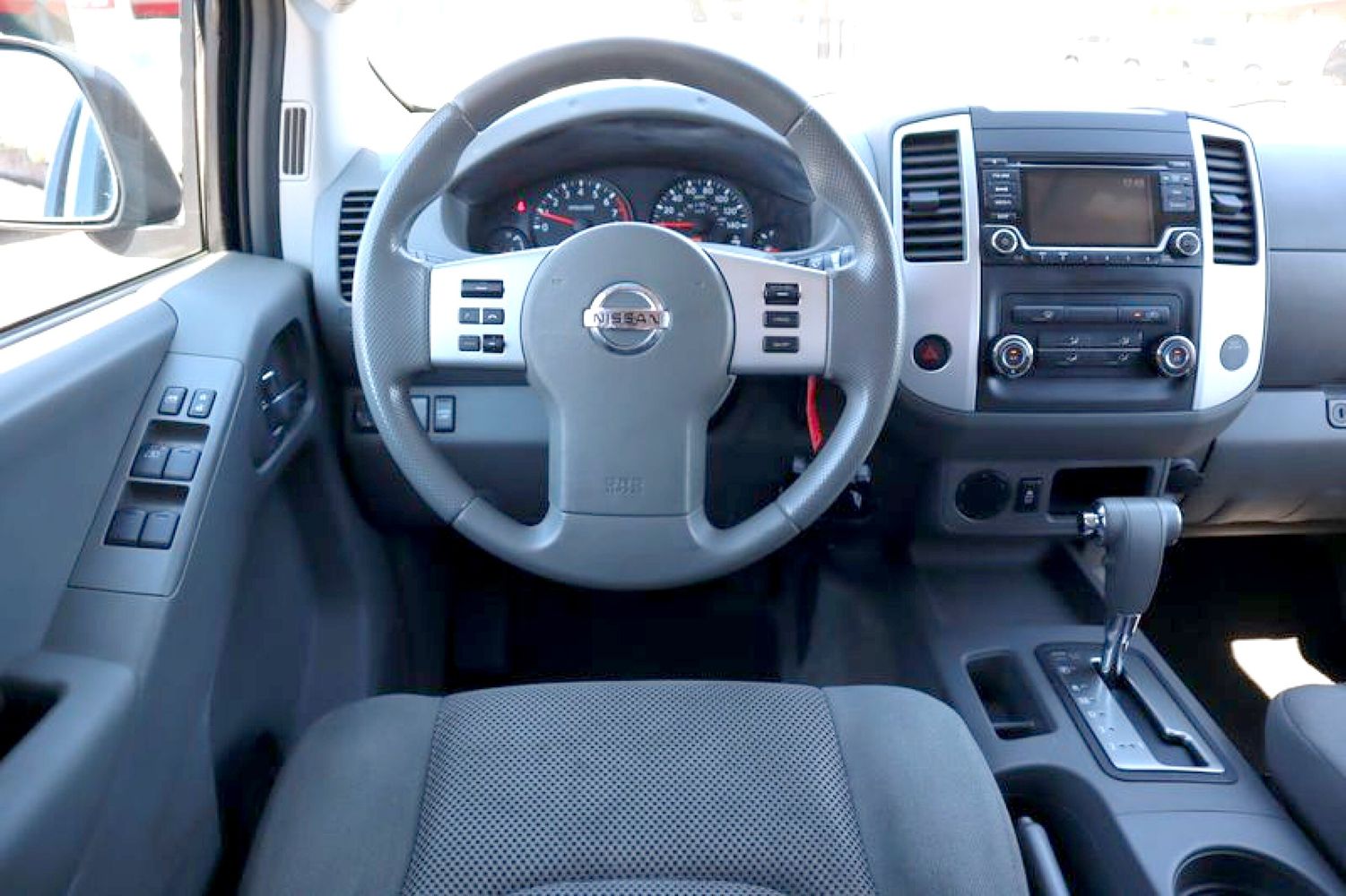 2016 Nissan Frontier SV photo 20