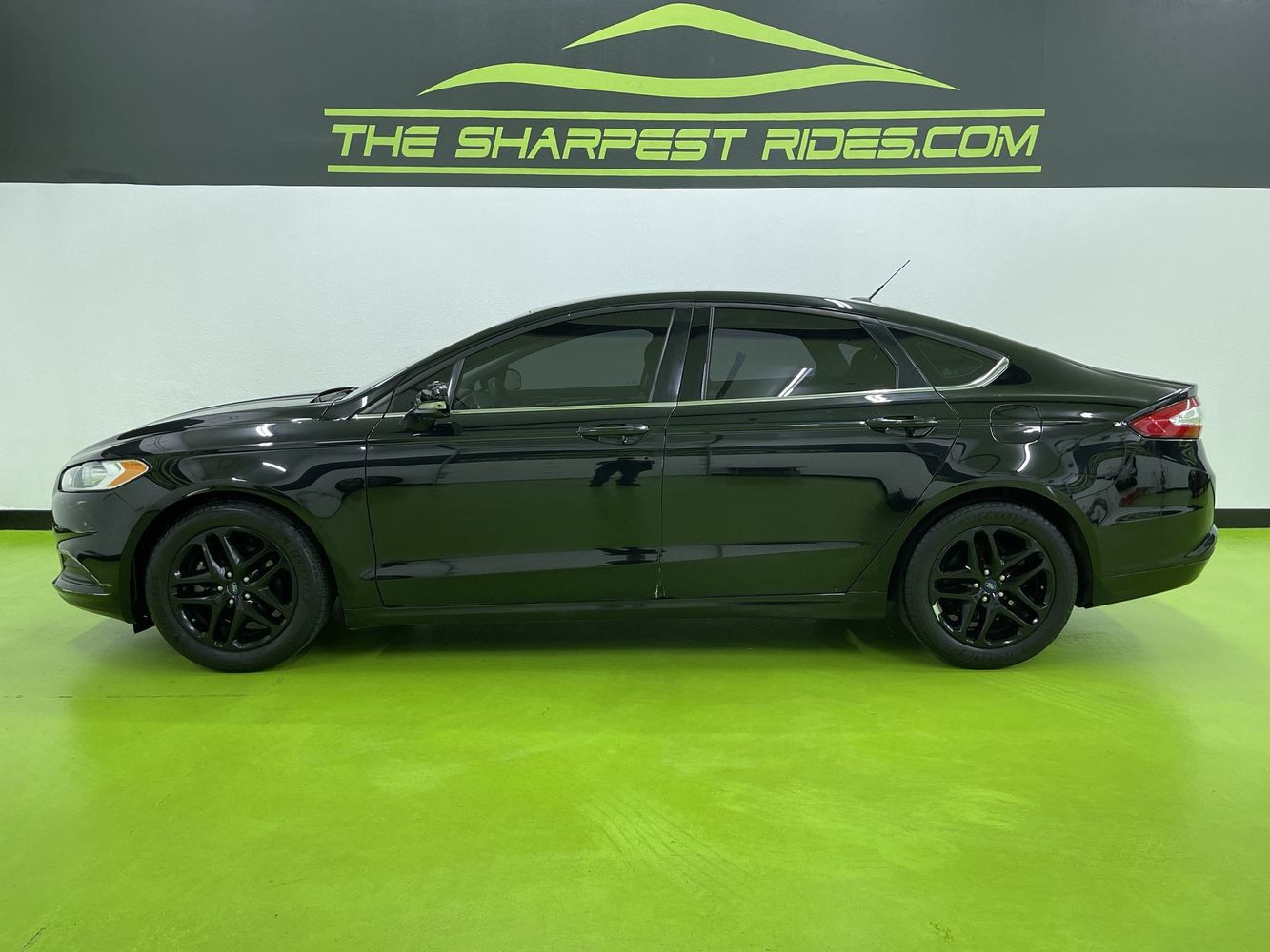 2016 Ford Fusion SE photo 4