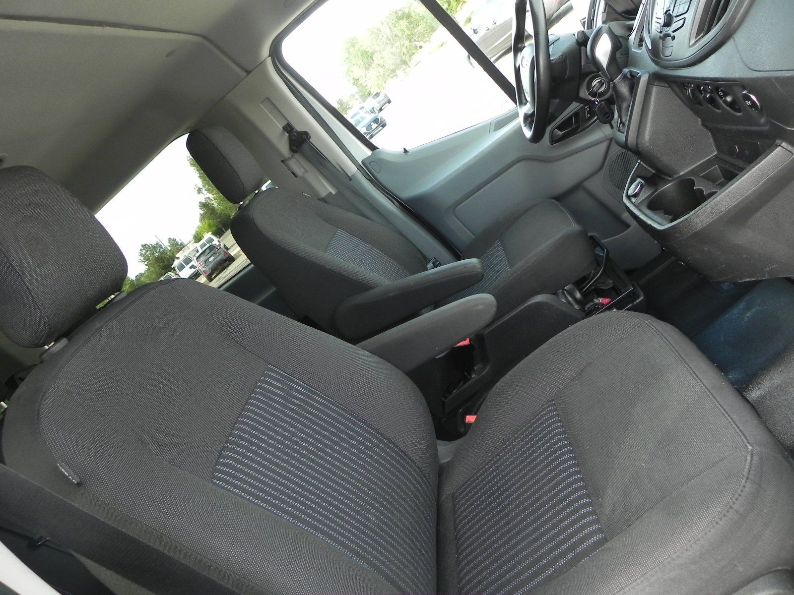 2017 Ford Transit Passenger XL photo 12