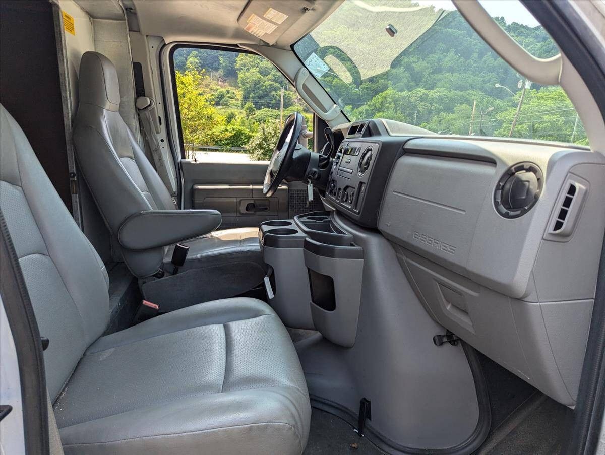 2016 Ford E-Series 20