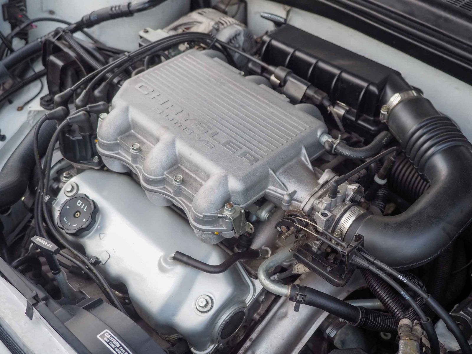 1990 Chrysler Le Baron 38