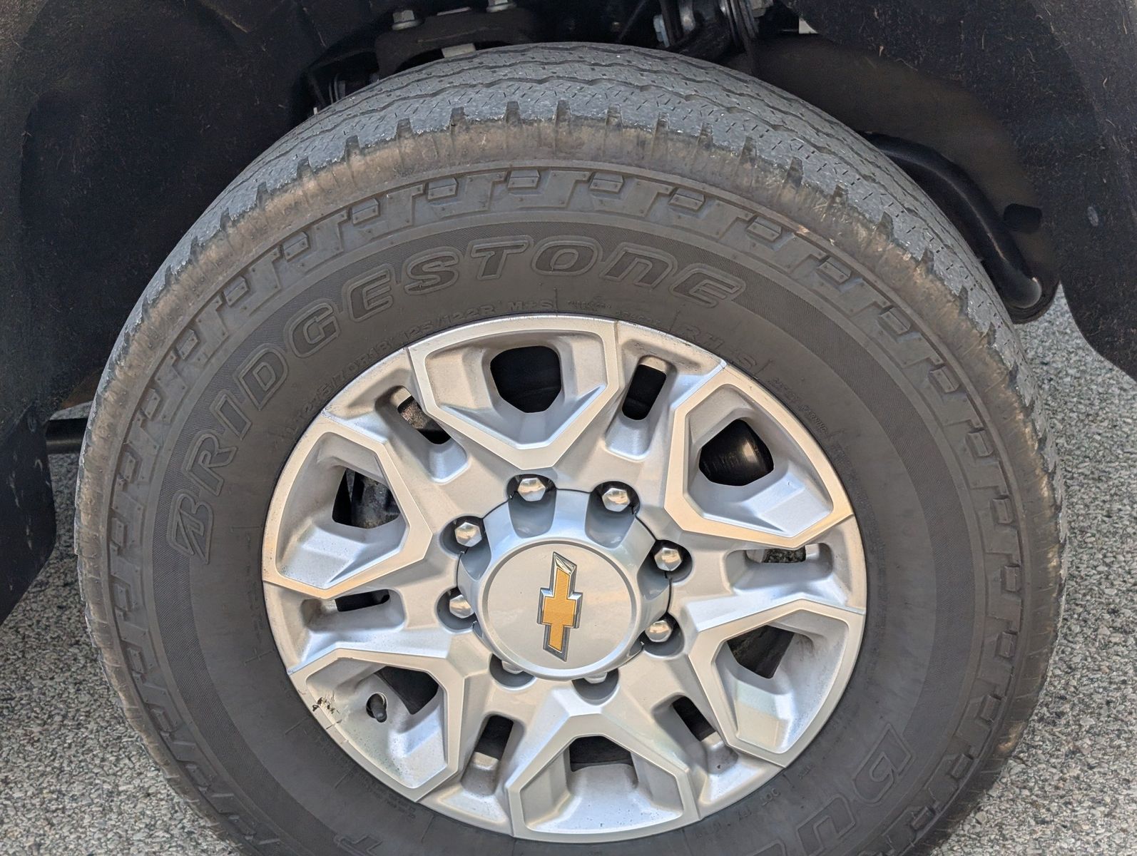2025 Chevrolet Silverado 2500HD 12