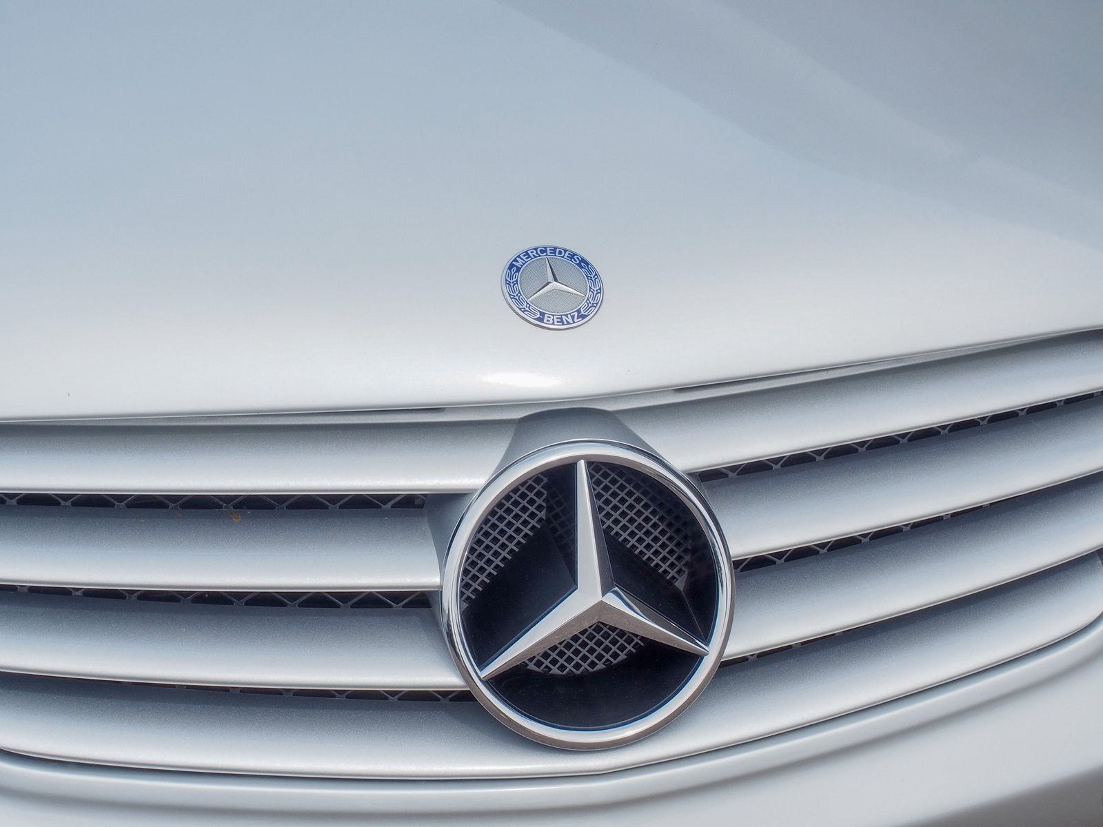 2004 Mercedes-Benz SL-Class 29