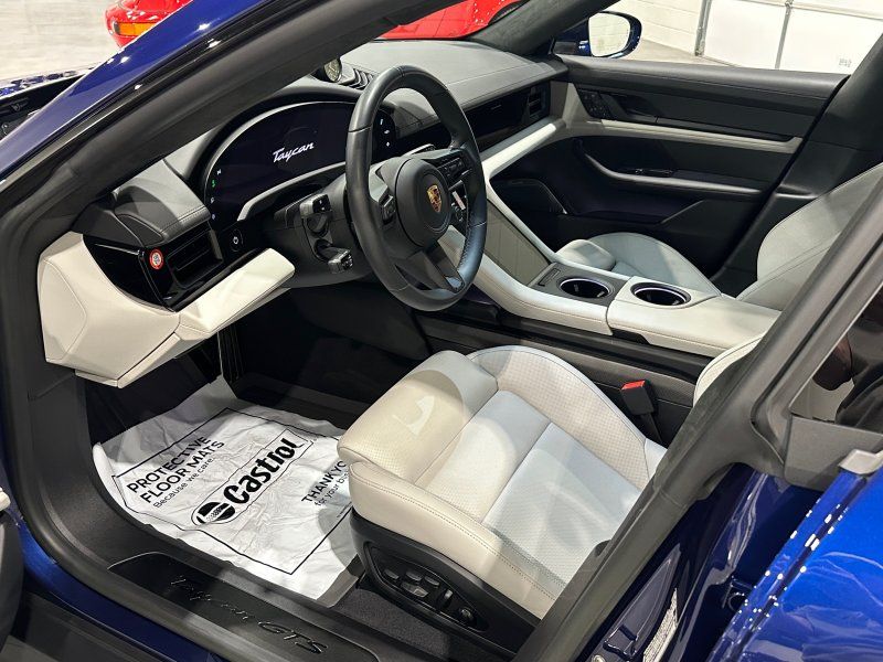 2023 Porsche Taycan GTS Sport Turismo, photo 10