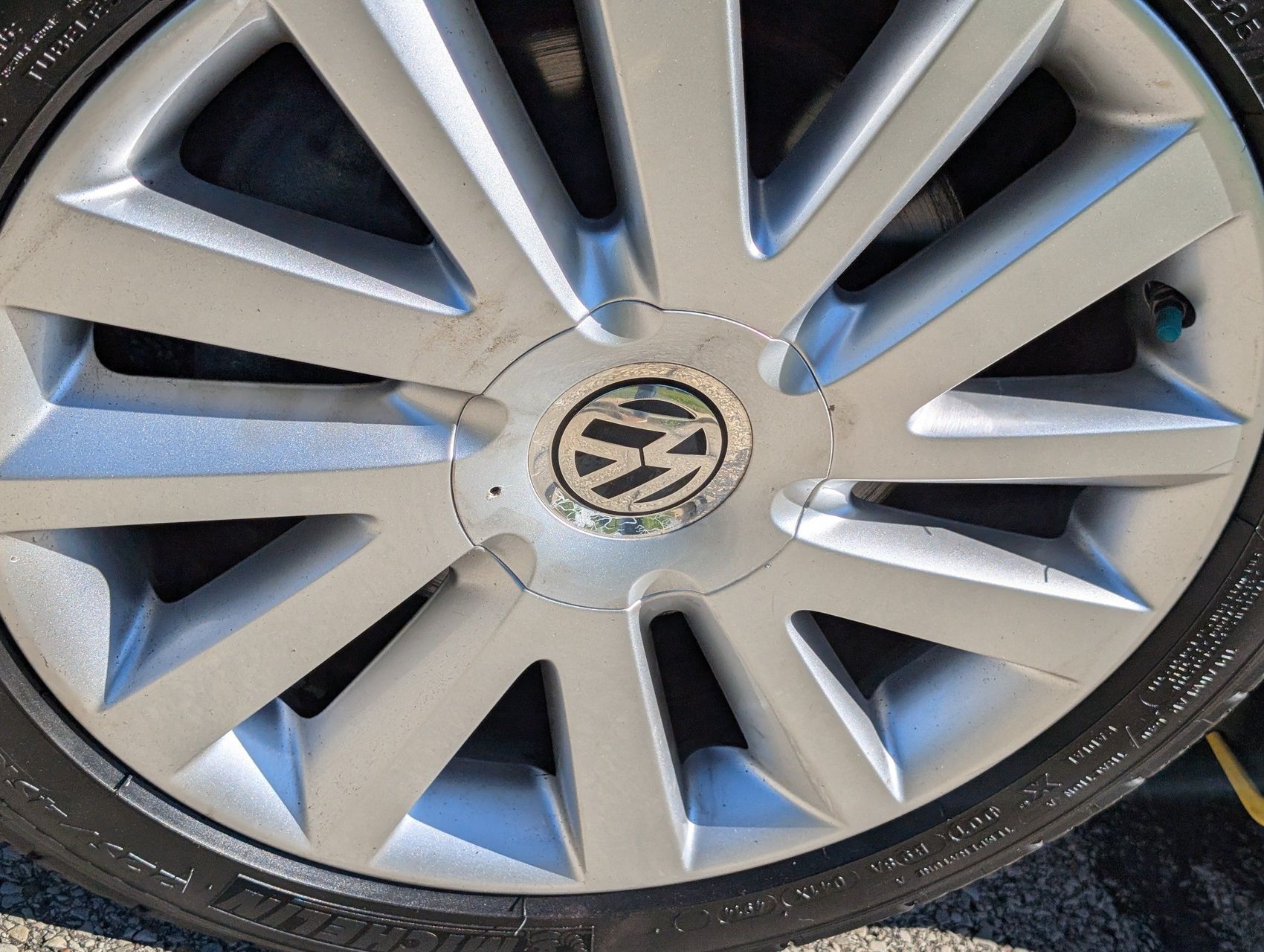 2008 Volkswagen New Beetle 40