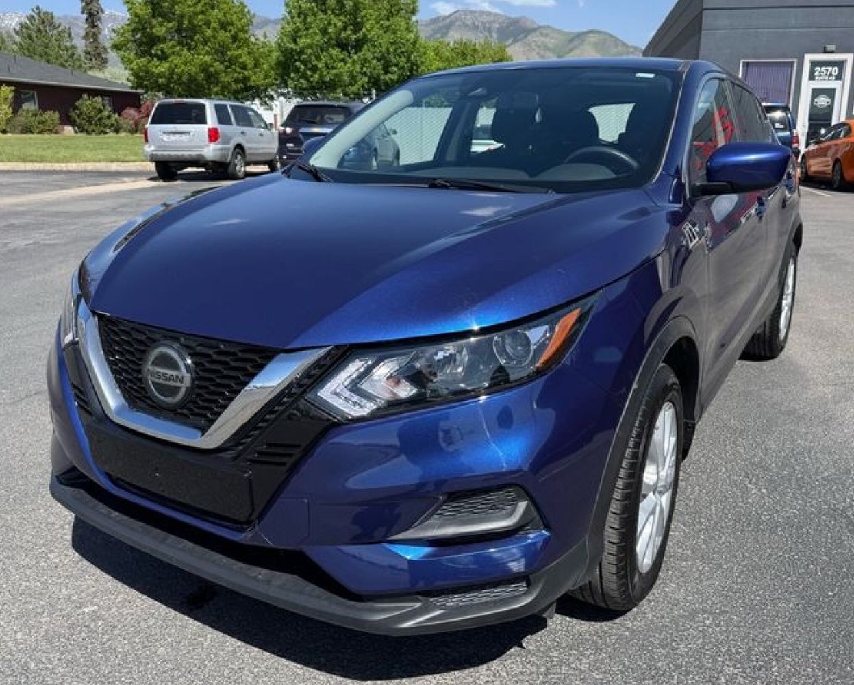 2020 Nissan Rogue Sport S's photo