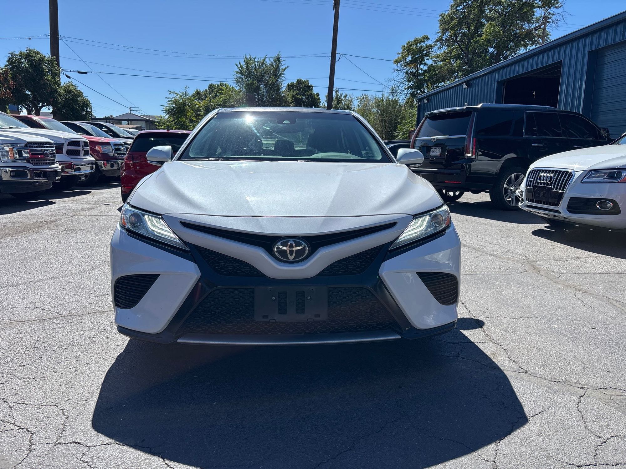 2020 Toyota Camry XSE photo 2