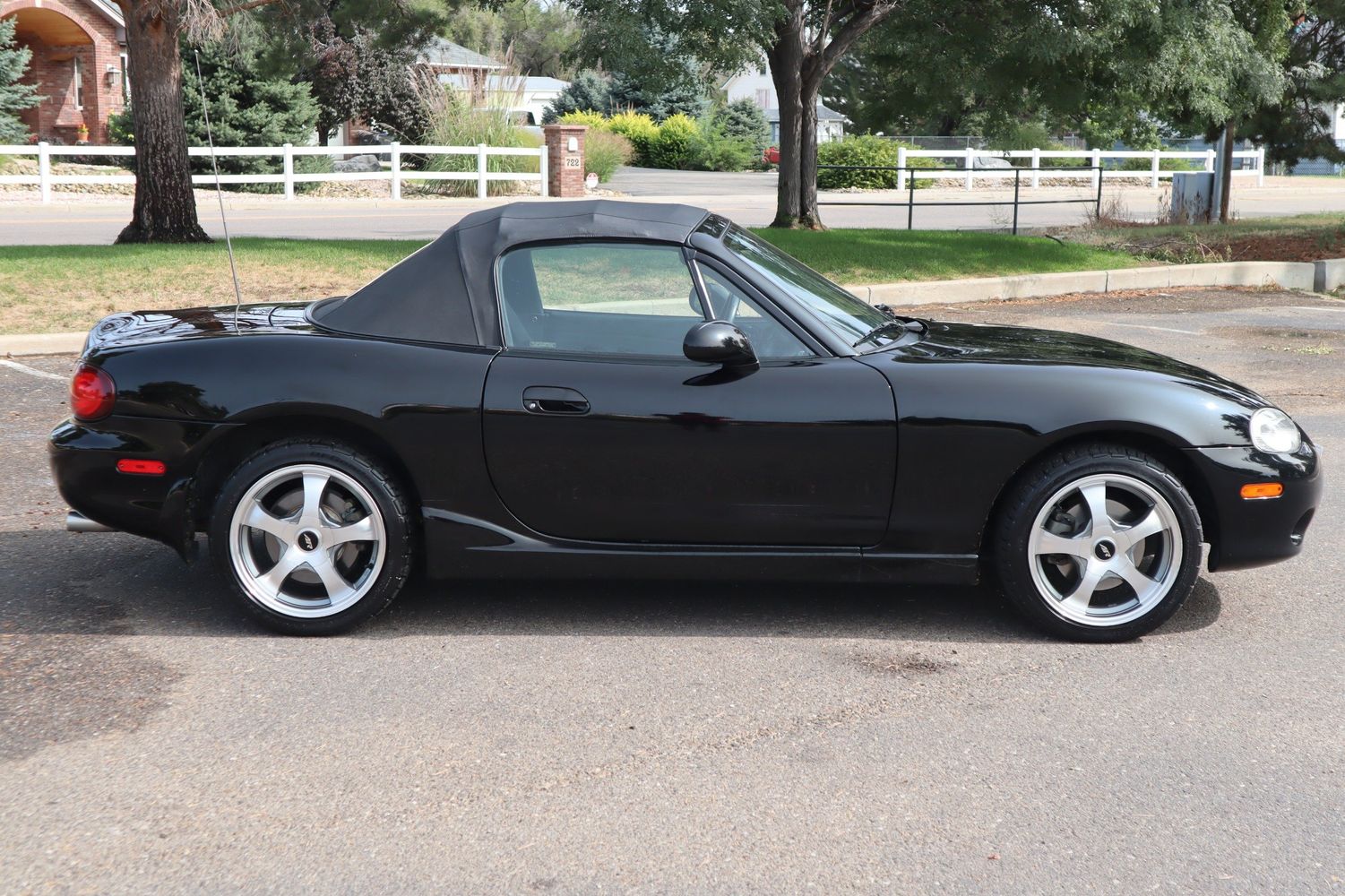 2004 Mazda MX-5 Miata Cloth | Victory Motors of Colorado