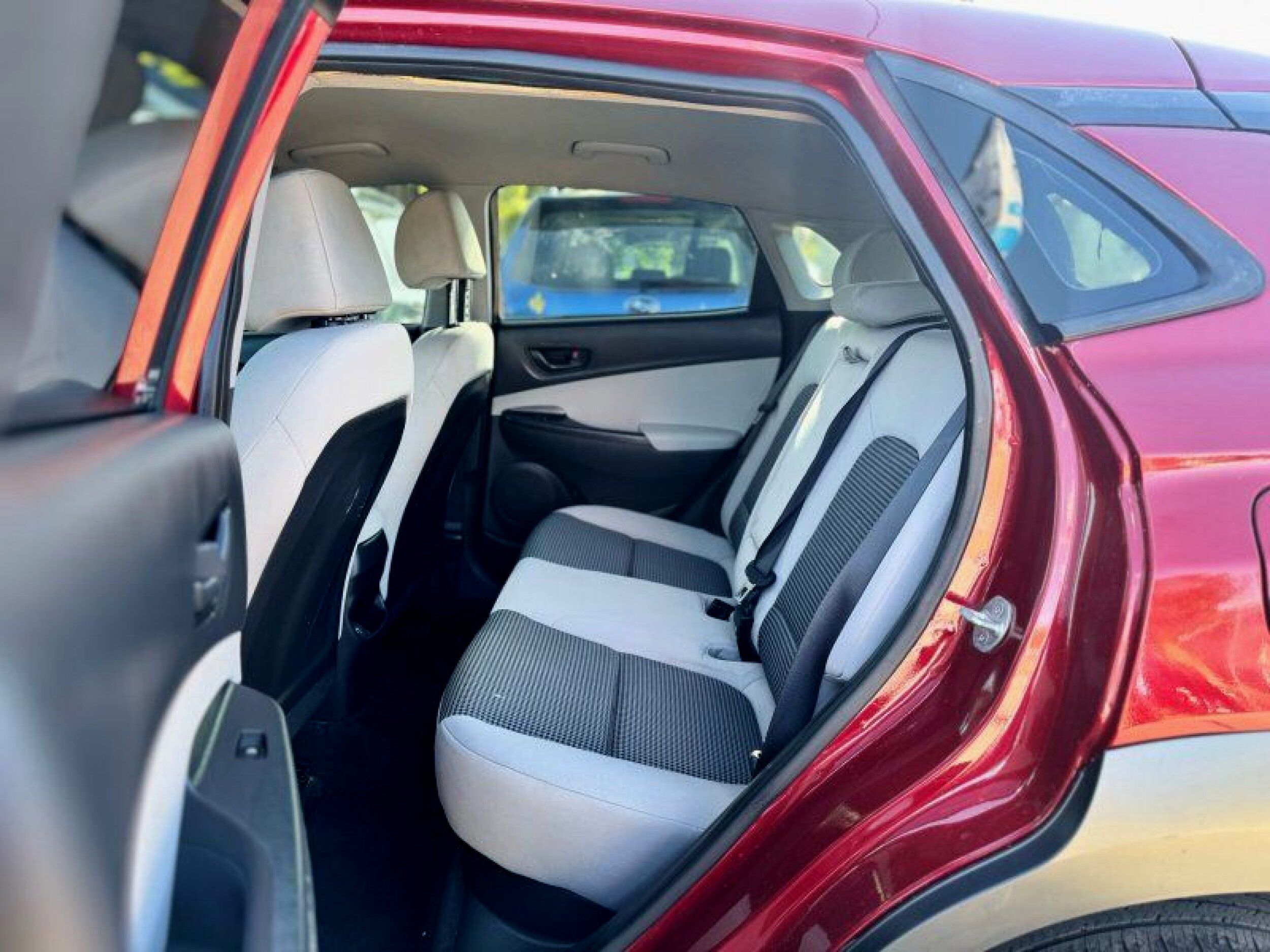 2023 Hyundai Kona SE - Photo 14