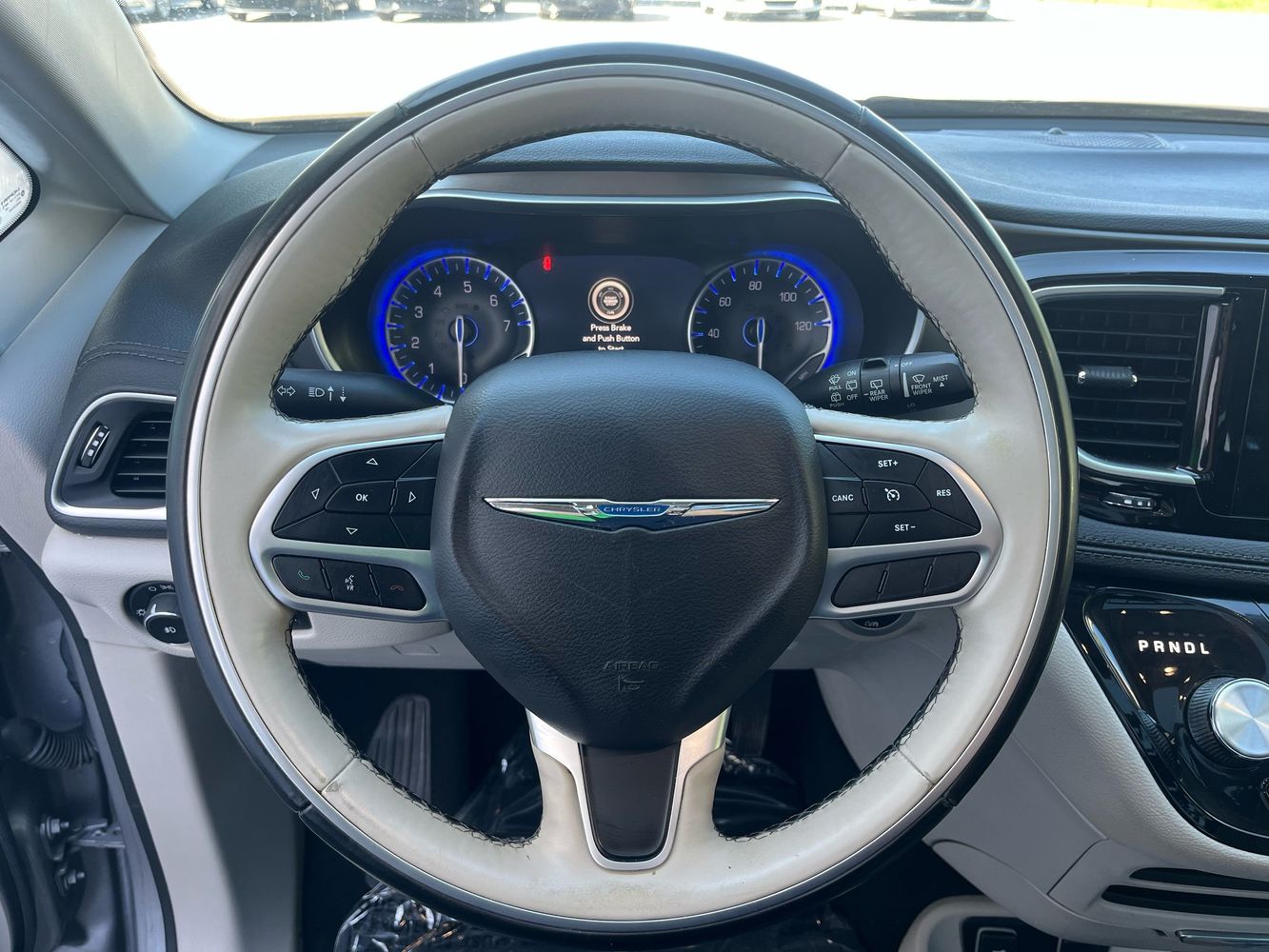 2018 Chrysler Pacifica Limited photo 22