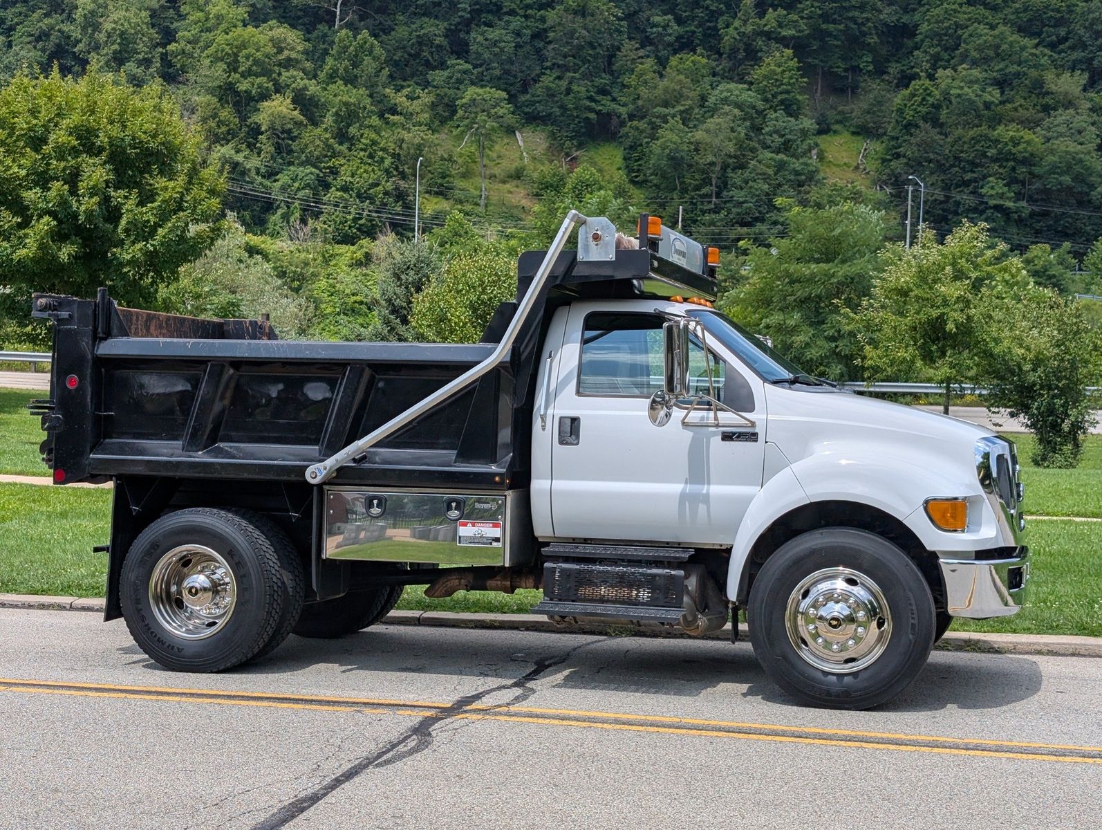 2015 Ford F-750 79