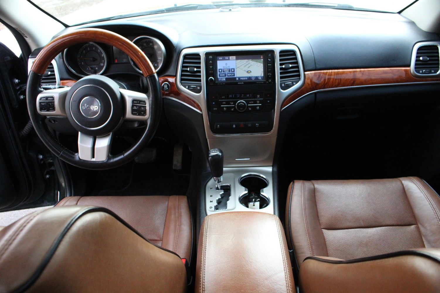 2011 Jeep Grand Cherokee Overland | Victory Motors of Colorado