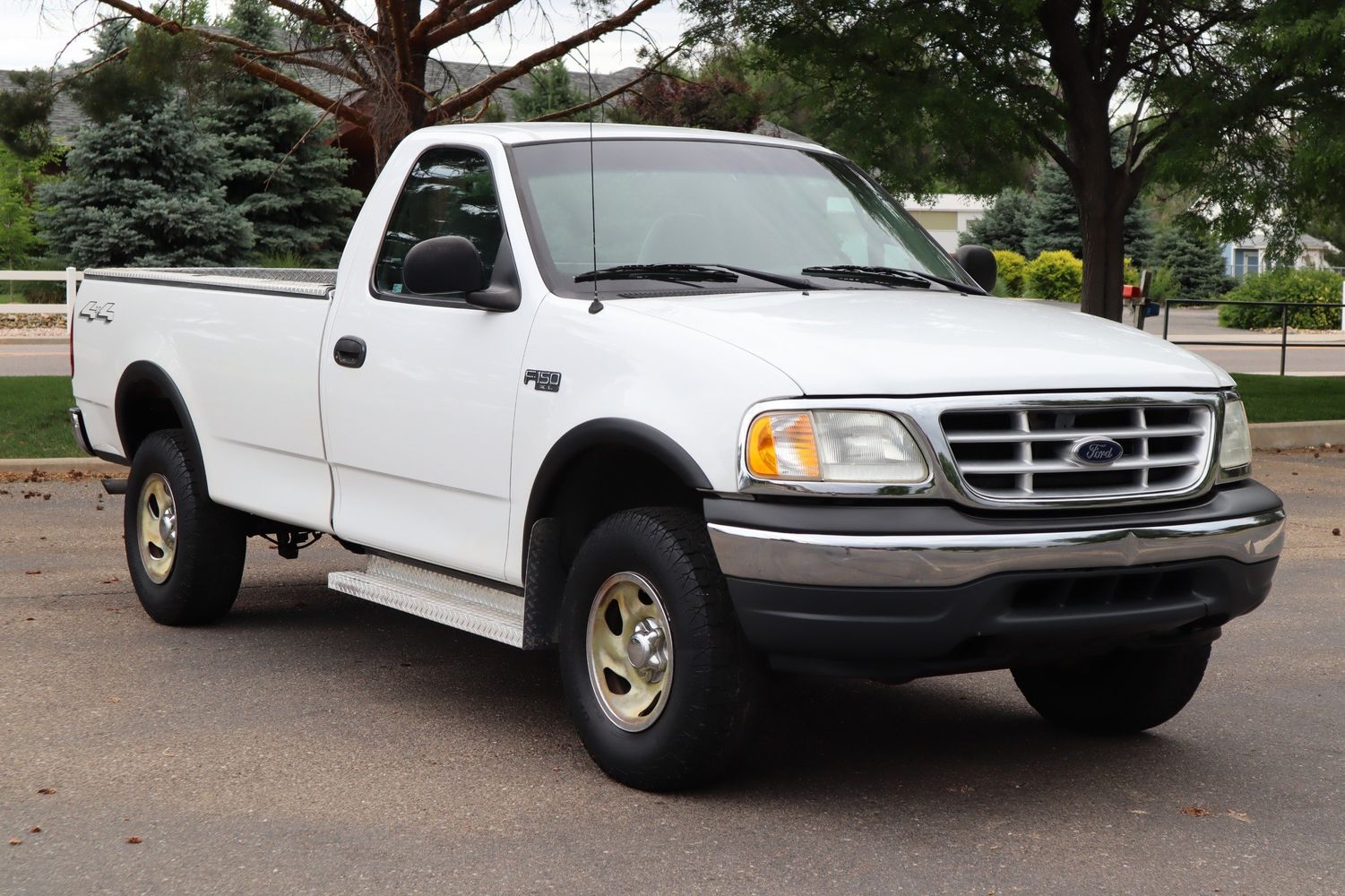 2001 Ford F-150 XL | Victory Motors of Colorado