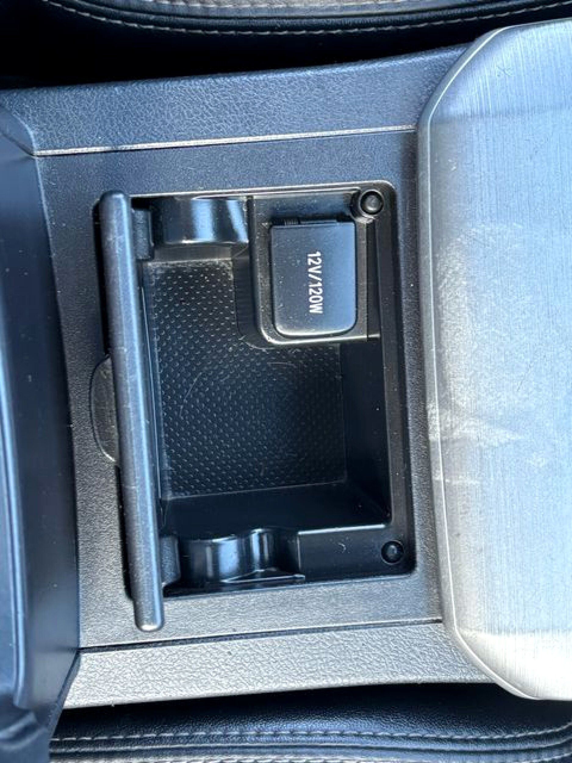 2014 Toyota Camry SE Hybrid - Photo 24