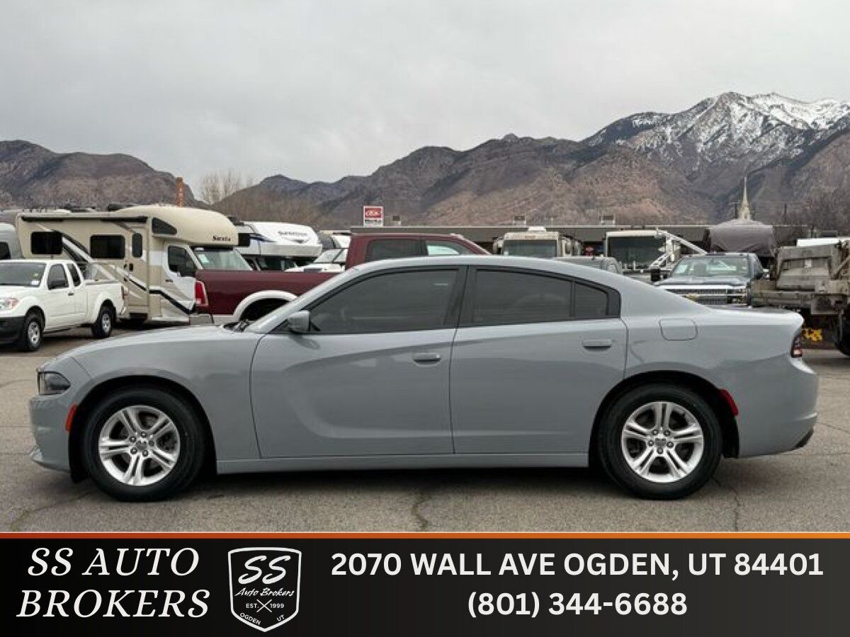 2021 Dodge Charger SXT's photo