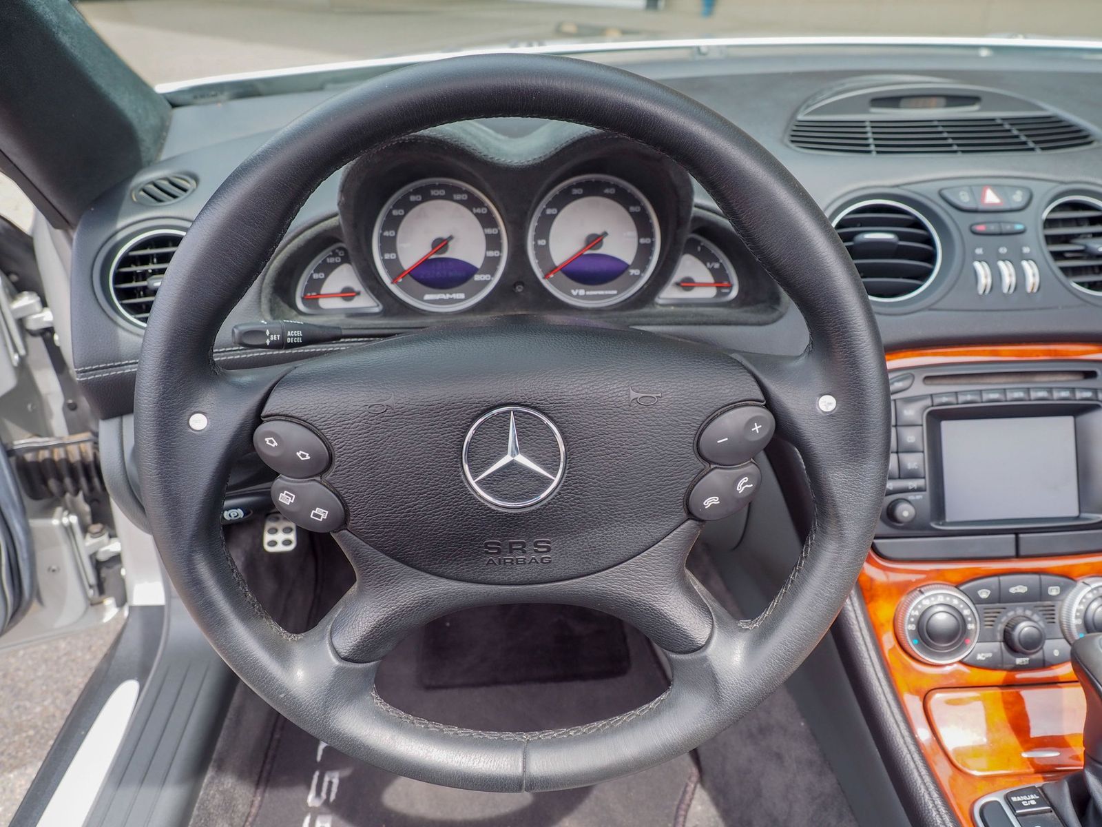 2004 Mercedes-Benz SL-Class 57