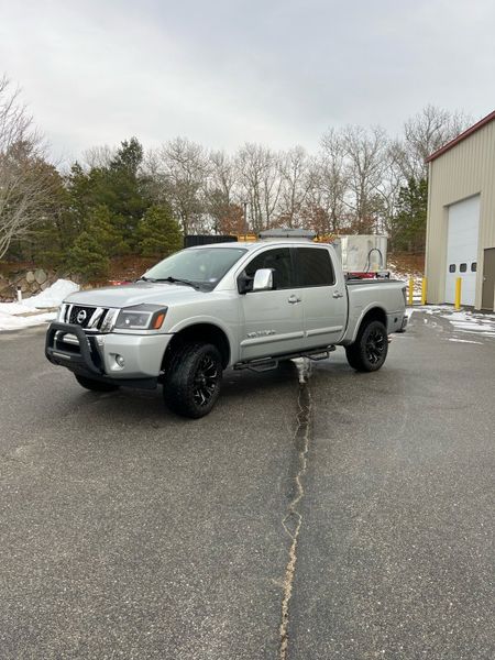 2013 Nissan Titan SL Crew Cab 4WD
