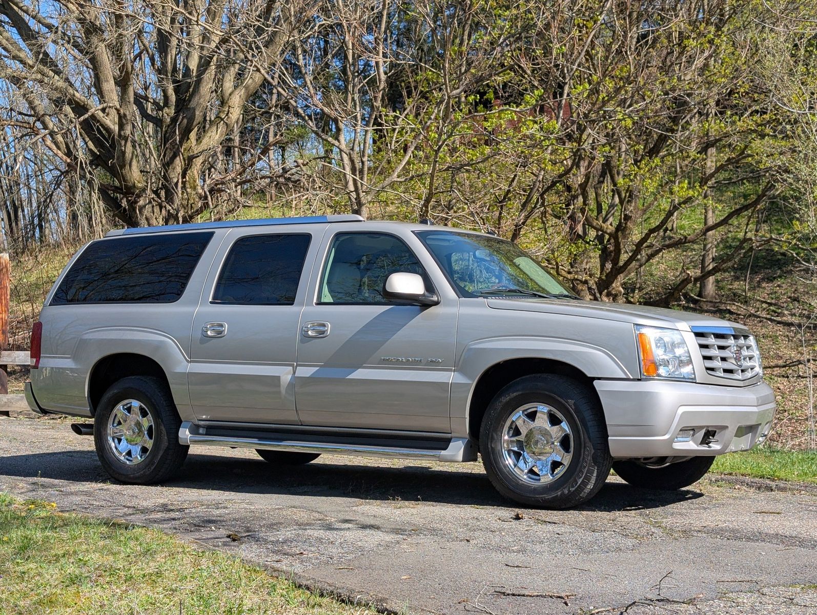 2004 Cadillac Escalade ESV 8