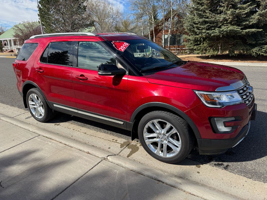 2016 Ford Explorer XLT 4WD's photo