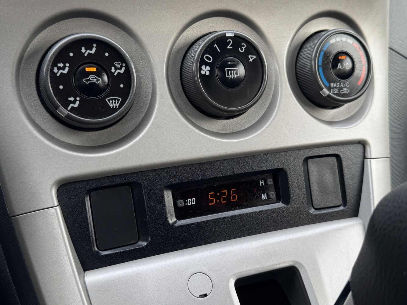 2012 Toyota Corolla Matrix L 4WD photo 12