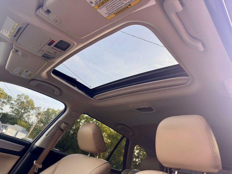 2016 Subaru Outback 2.5i Premium photo 10