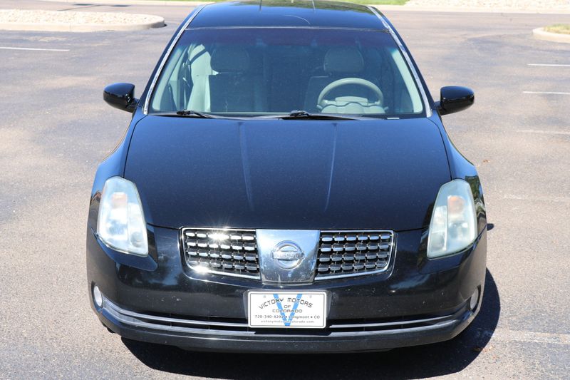2005 Nissan Maxima Photos