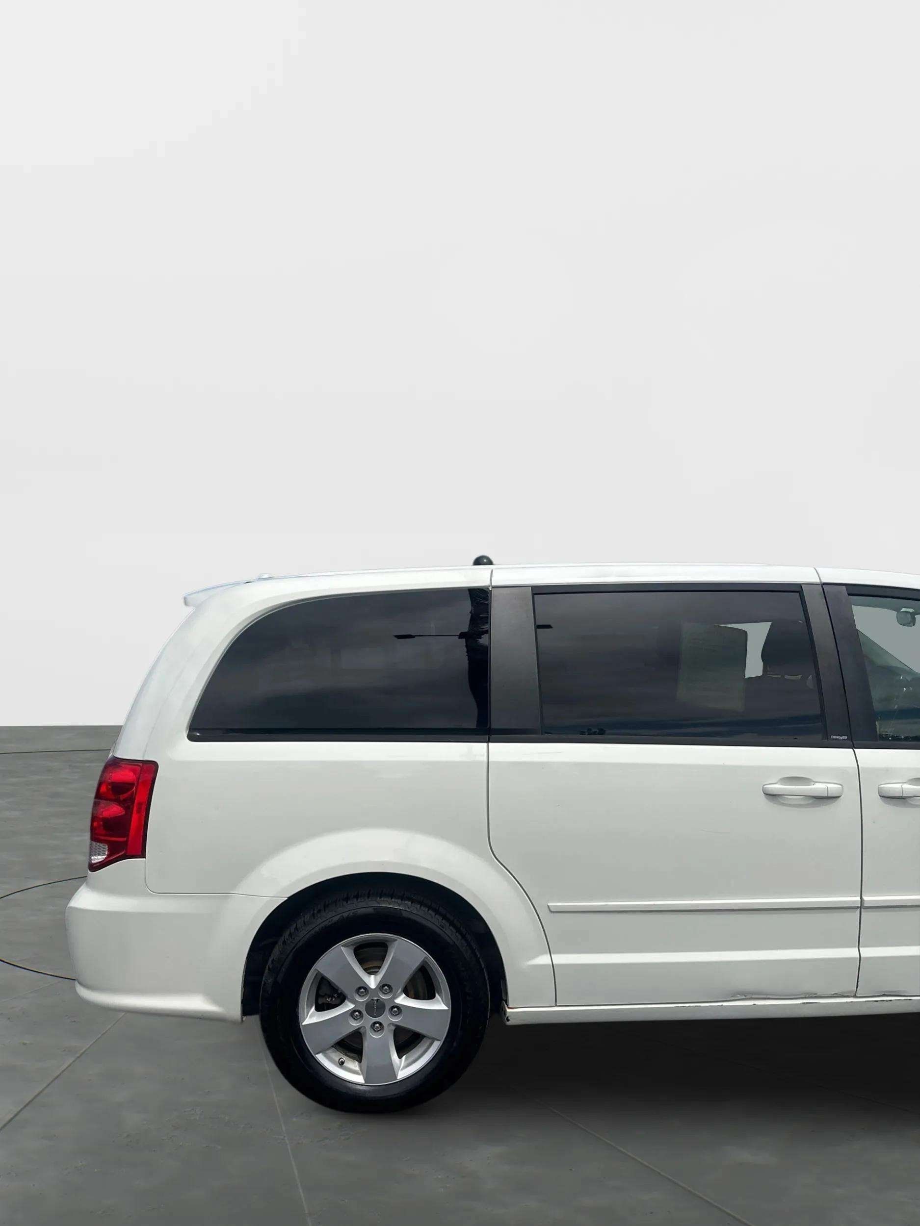 2013 Dodge Grand Caravan SE - Photo 30