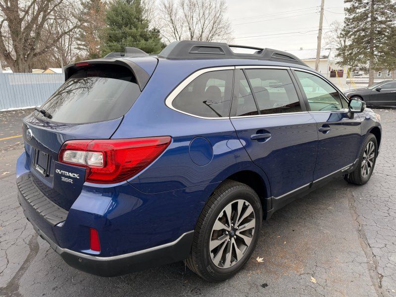 2017 Subaru Outback 3.6R Limited photo 4