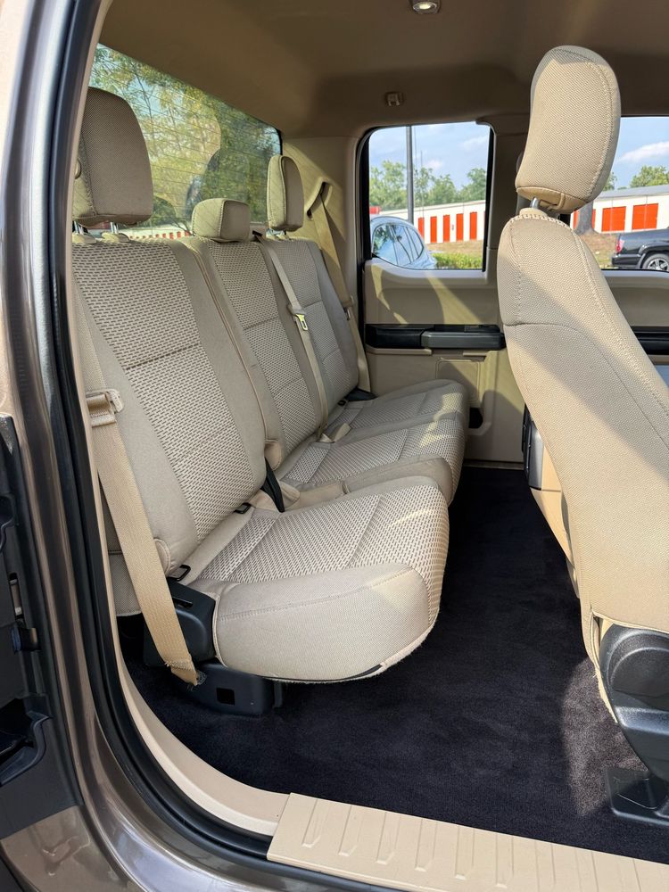 2015 Ford F-150 XLT photo 10