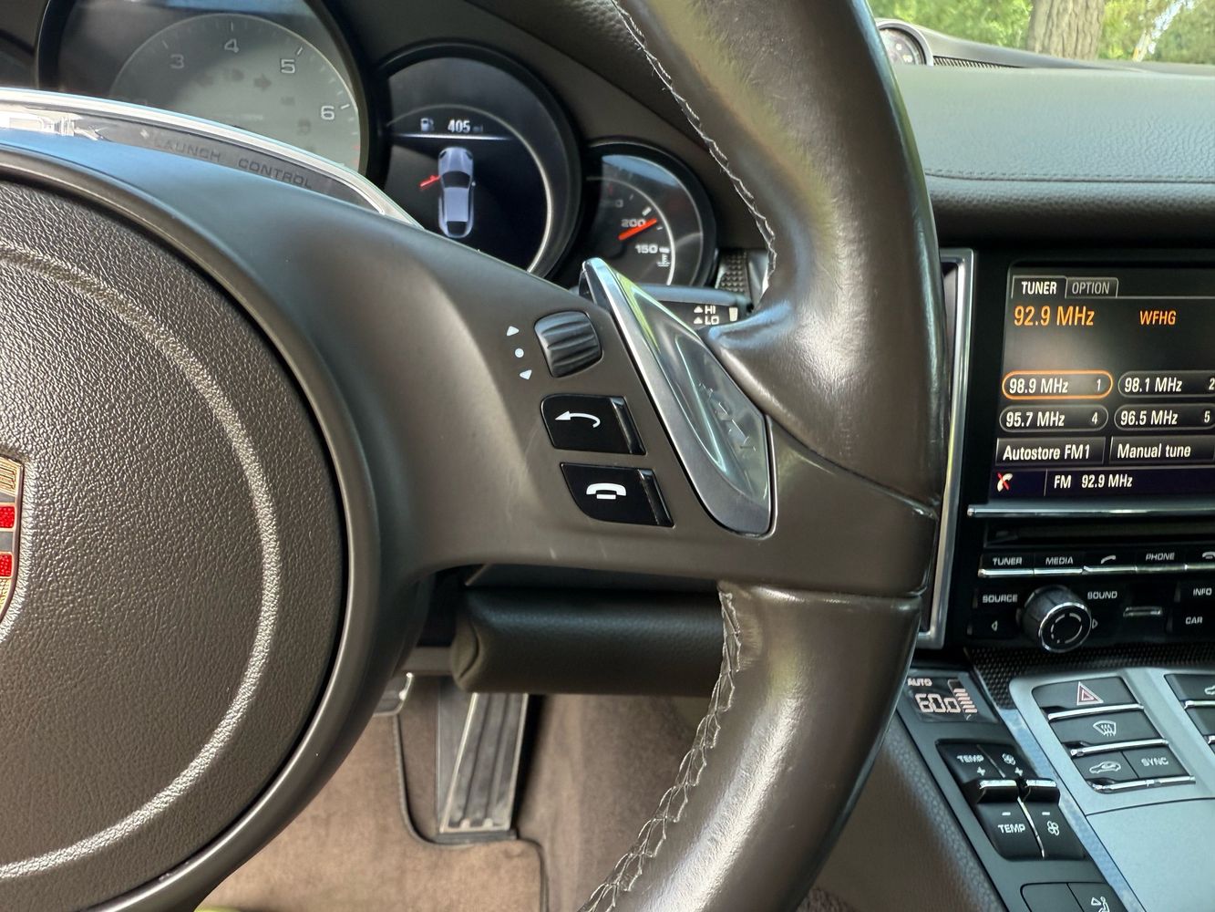 2015 Porsche Panamera 4S photo 21