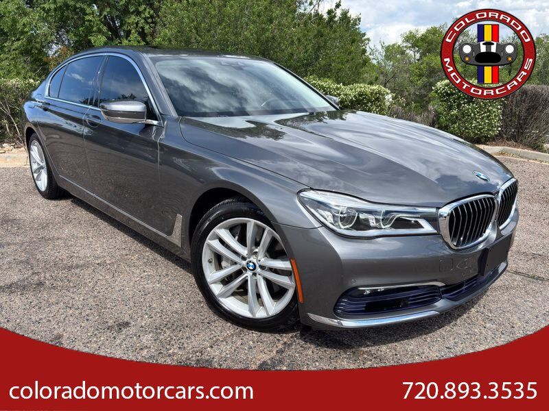 2016 BMW 7 Series 750i xDrive's photo