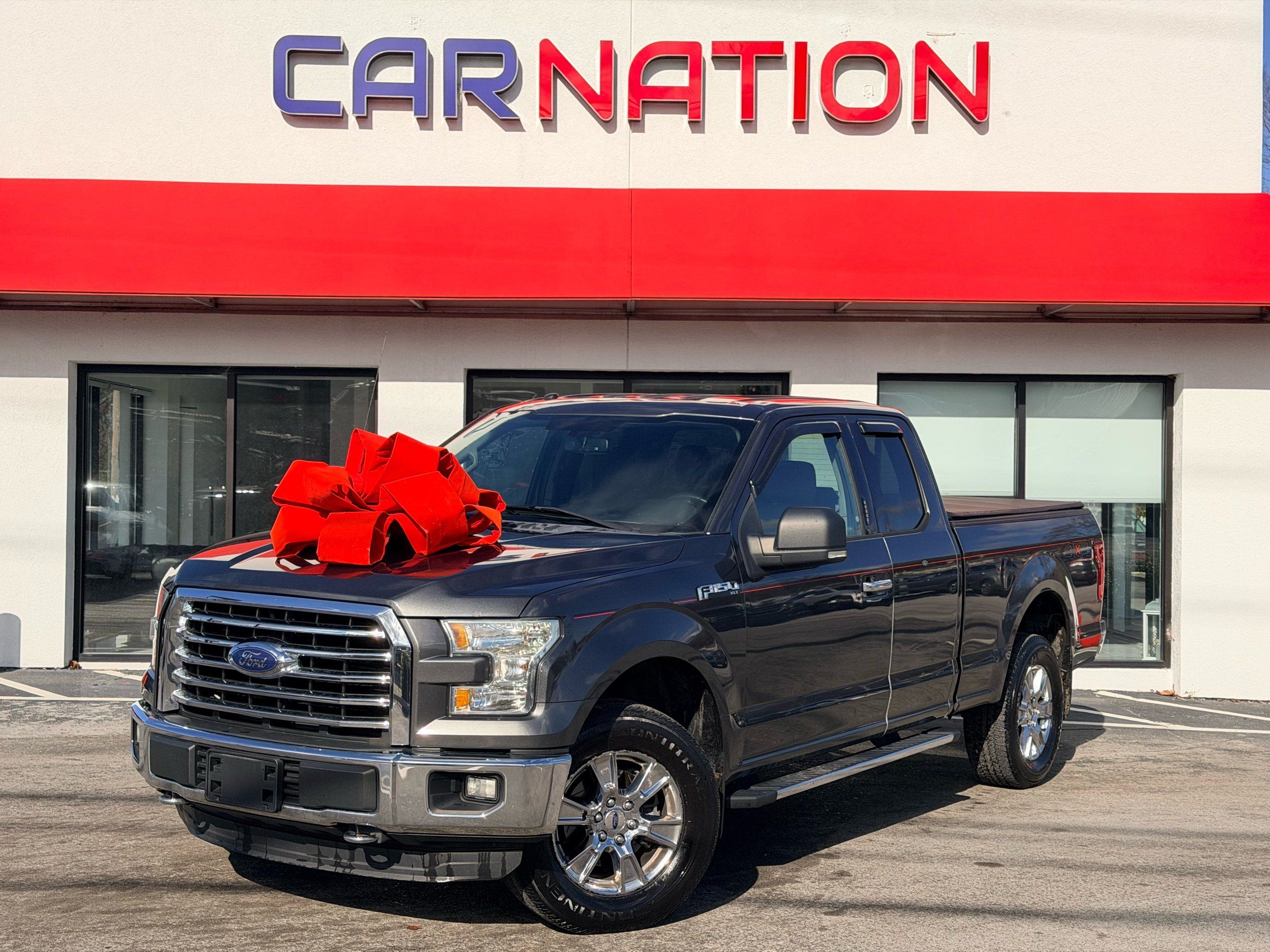 2016 Ford F-150 XLT photo 2