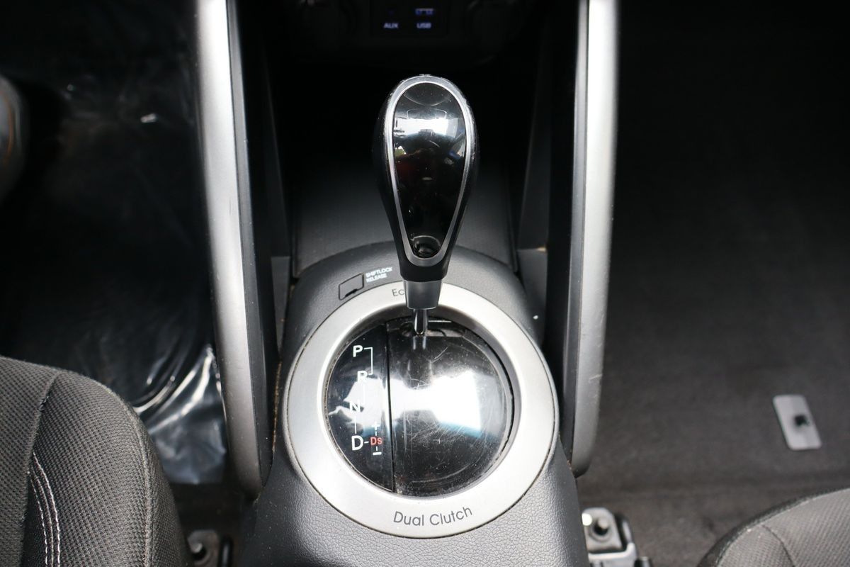 2017 Hyundai VELOSTER 