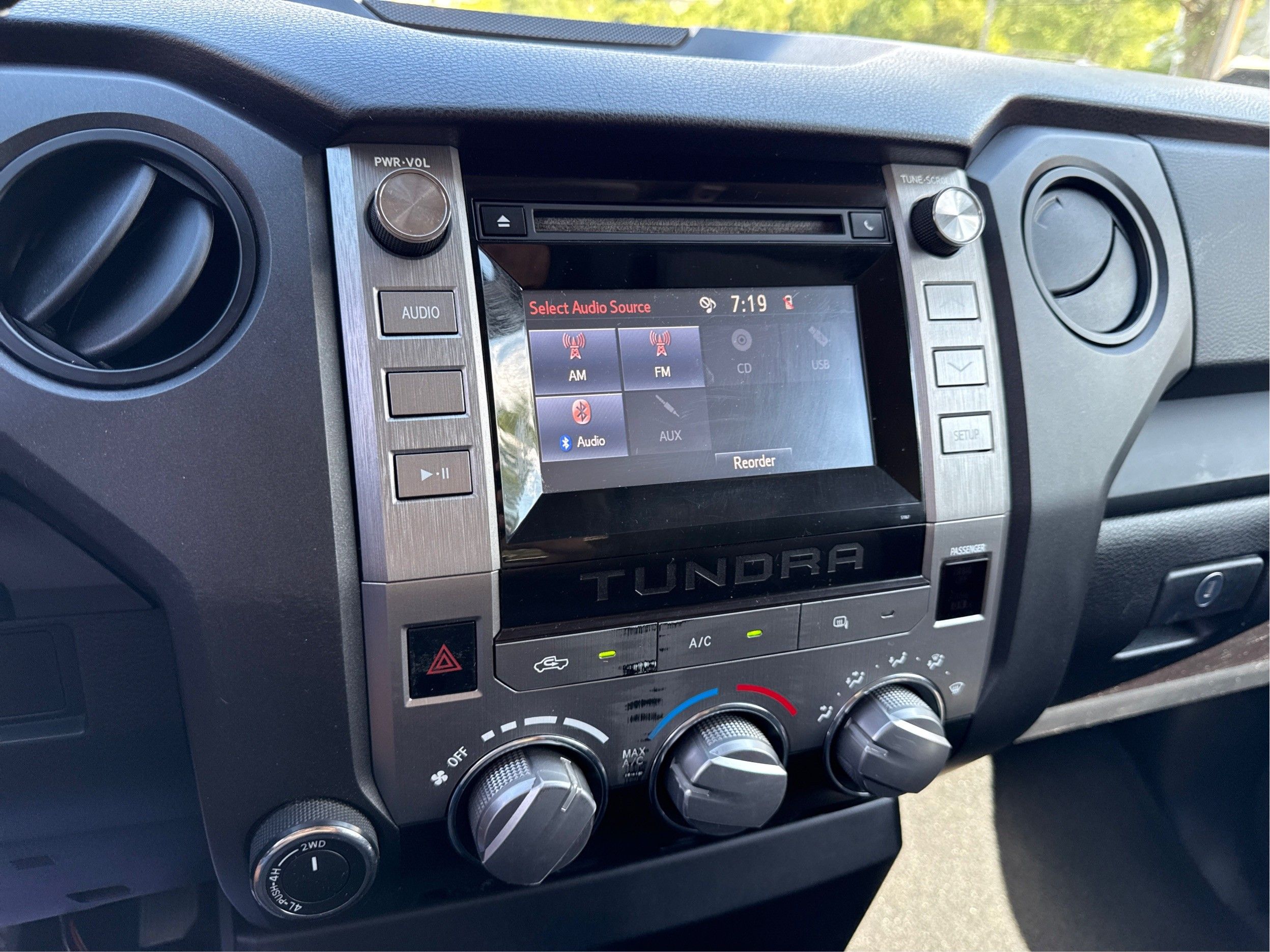 2014 Toyota Tundra SR - Photo 15