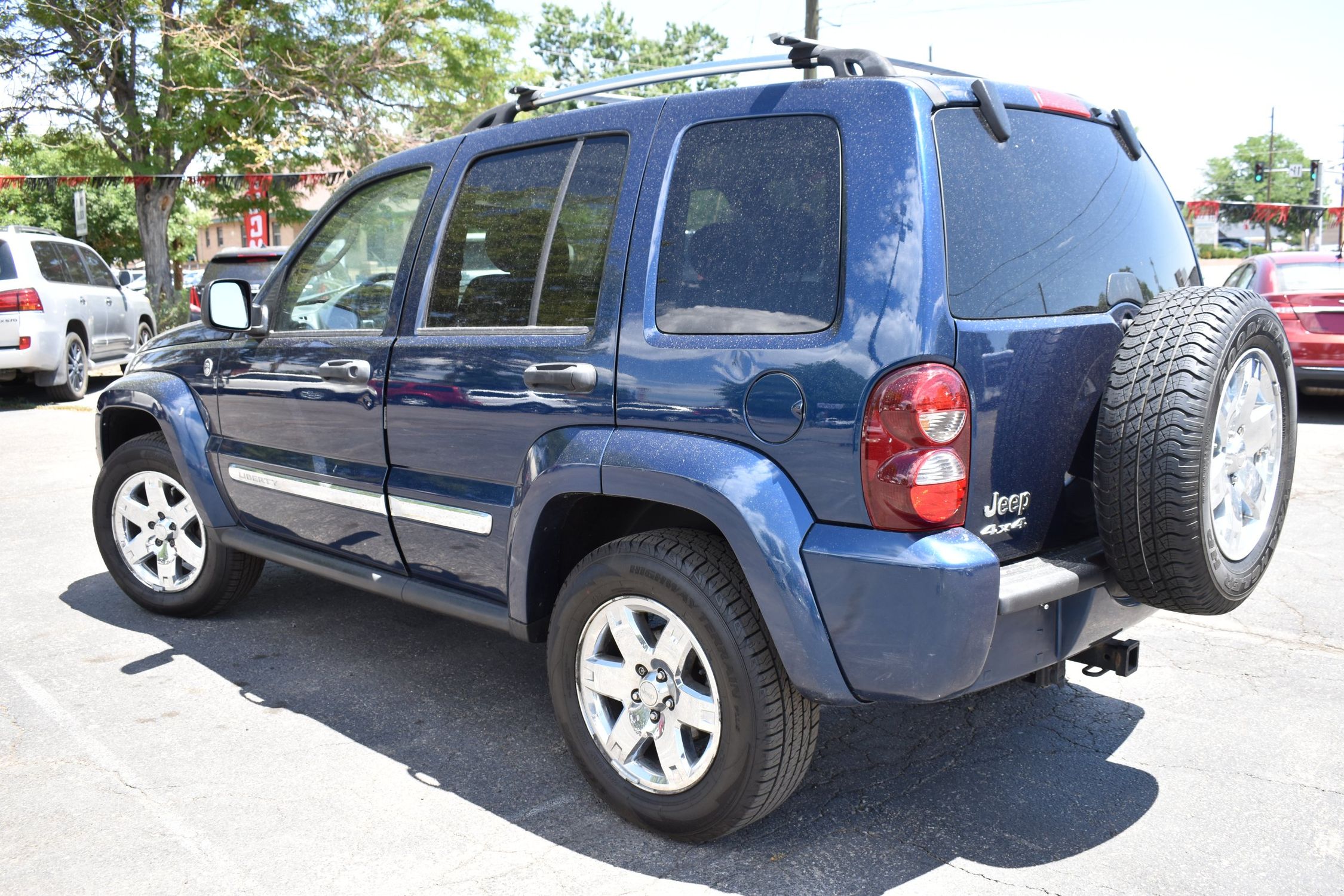 2005 Jeep Liberty Limited photo 3