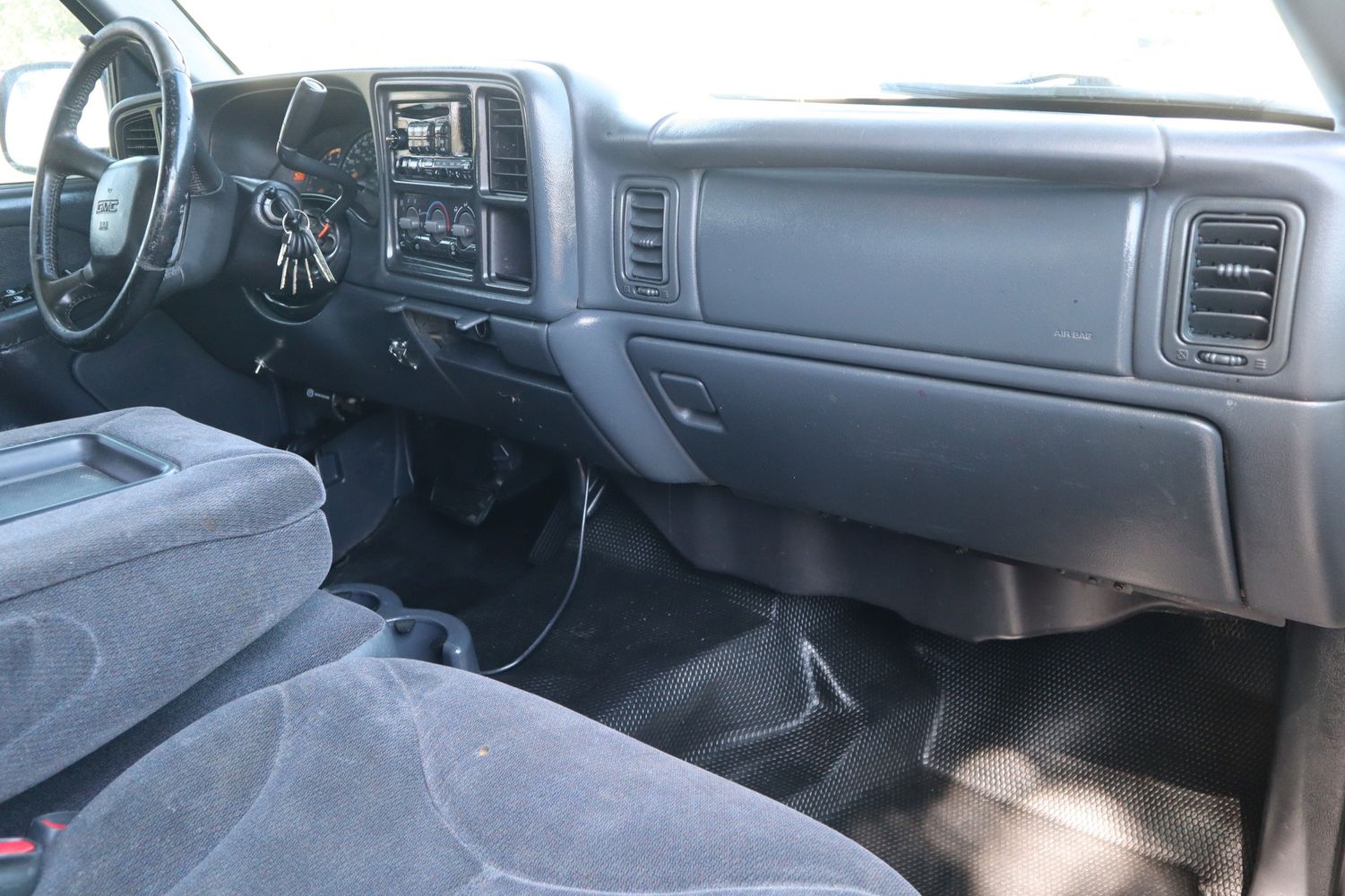 2001 GMC Sierra 2500HD SLE | Victory Motors of Colorado